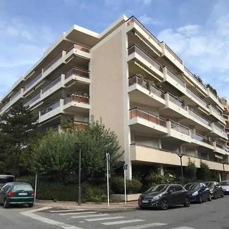 2p Avec Terrasses, Parking Prive, A 100m Des Plages - Juan-les-pins - Fr-1-252-196 Appartement