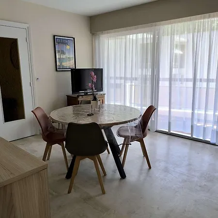 2p Avec Terrasses, Parking Prive, A 100m Des Plages - Juan-les-pins - Fr-1-252-196